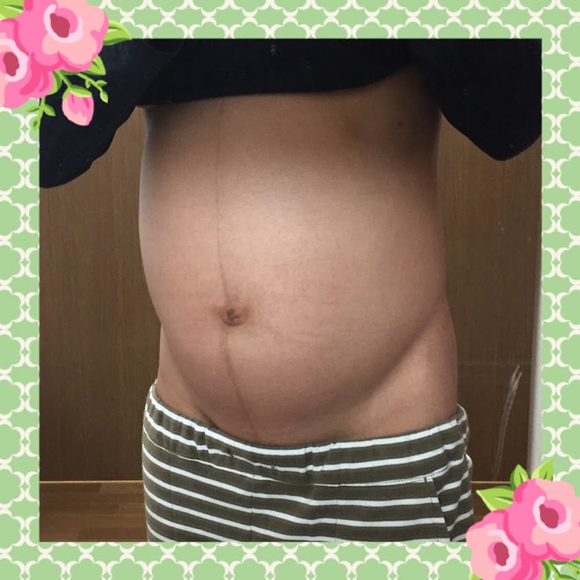 妊娠26wの妊婦のお腹です。